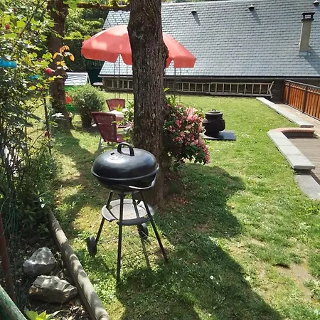 Appartement Petit De Montagne Avec Jardin Et Terrasse Cazaux-Layrisse