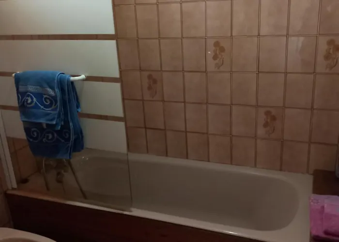 Petit De Montagne Avec Jardin Et Terrasse Cazaux-Layrisse